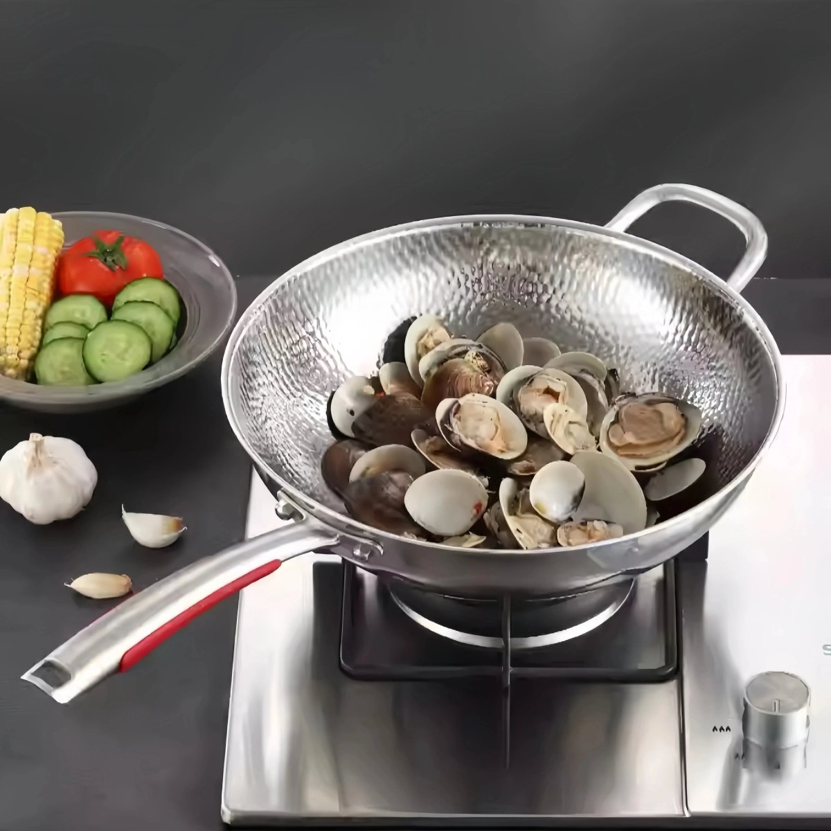 Inductie Wokpan met Ronde Bodem voor Perfecte Warmteverdeling 0