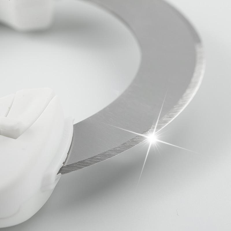 Keukenmes Innovatief Rollend Wielontwerp Ergonomisch 2