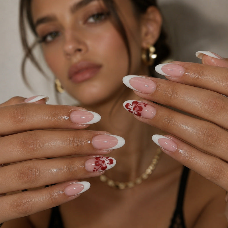 Kunstnagels voor Dames met Bloemmotief en Diverse Designs 4