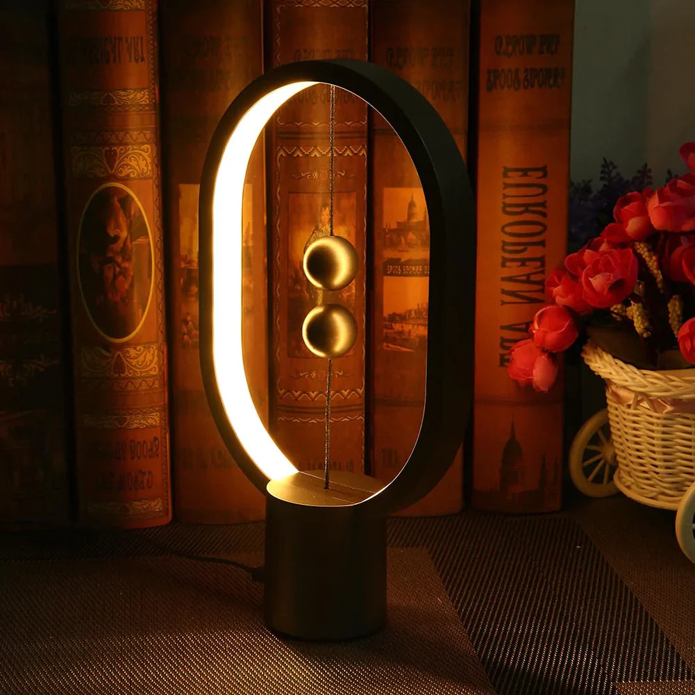 Moderne Mini Balans Nachtlamp met Magnetische Houten Ballen 1