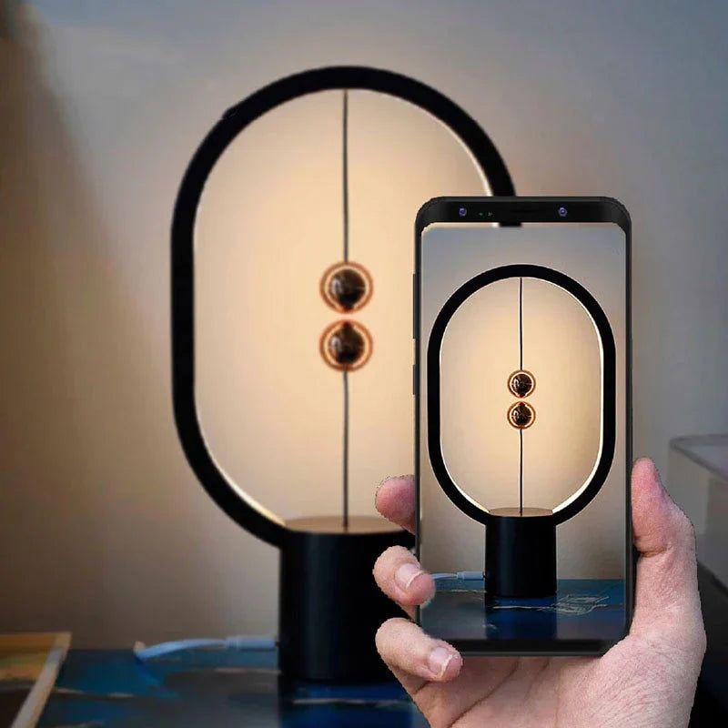 Moderne Mini Balans Nachtlamp met Magnetische Houten Ballen 4
