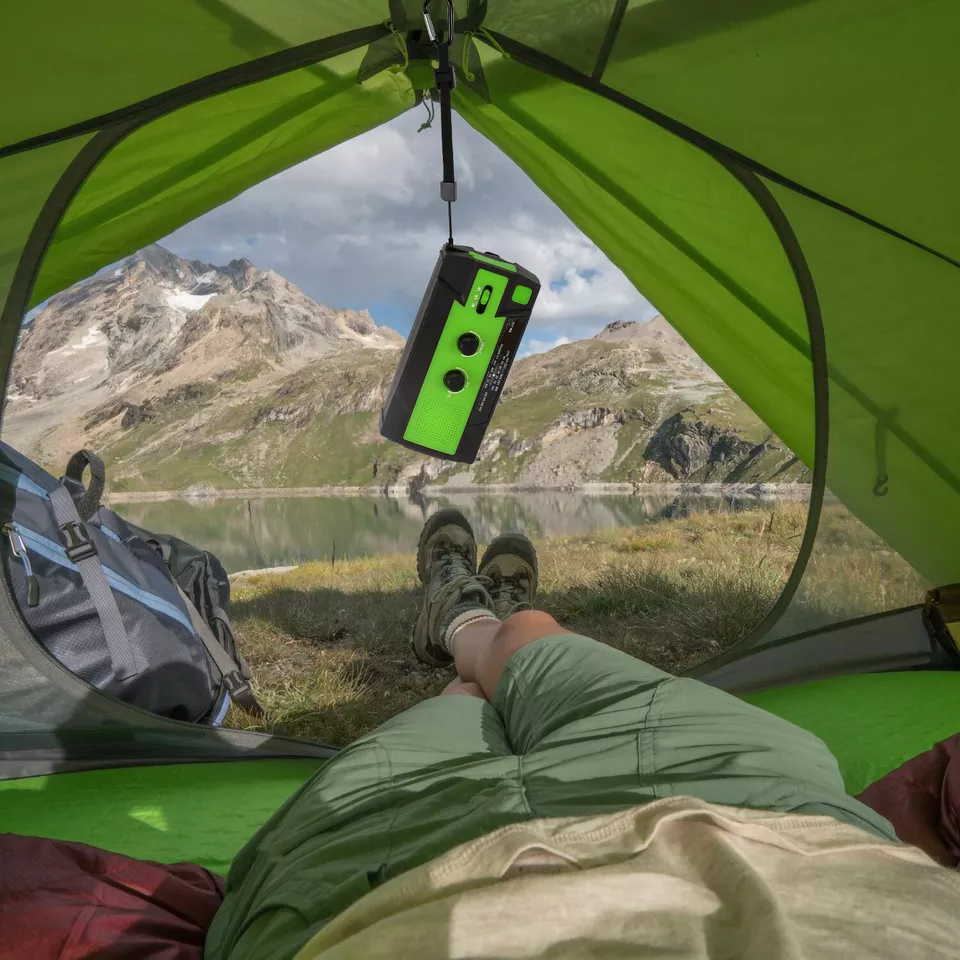 Multifunctionele Zonne-energie Radio voor Avontuurlijke Reizen 1