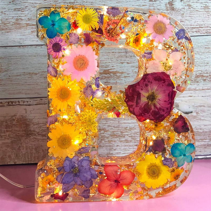 Nachtlampje met Gedroogde Bloemletters 6