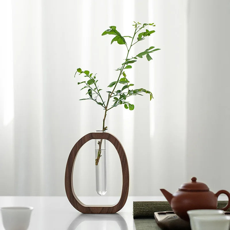 Ovale Vaas Minimalistisch Met Houten Frame 6