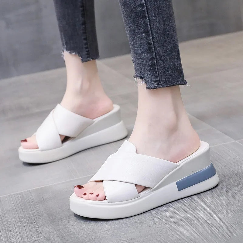 Open Teen Plateau Sleehak Sandalen