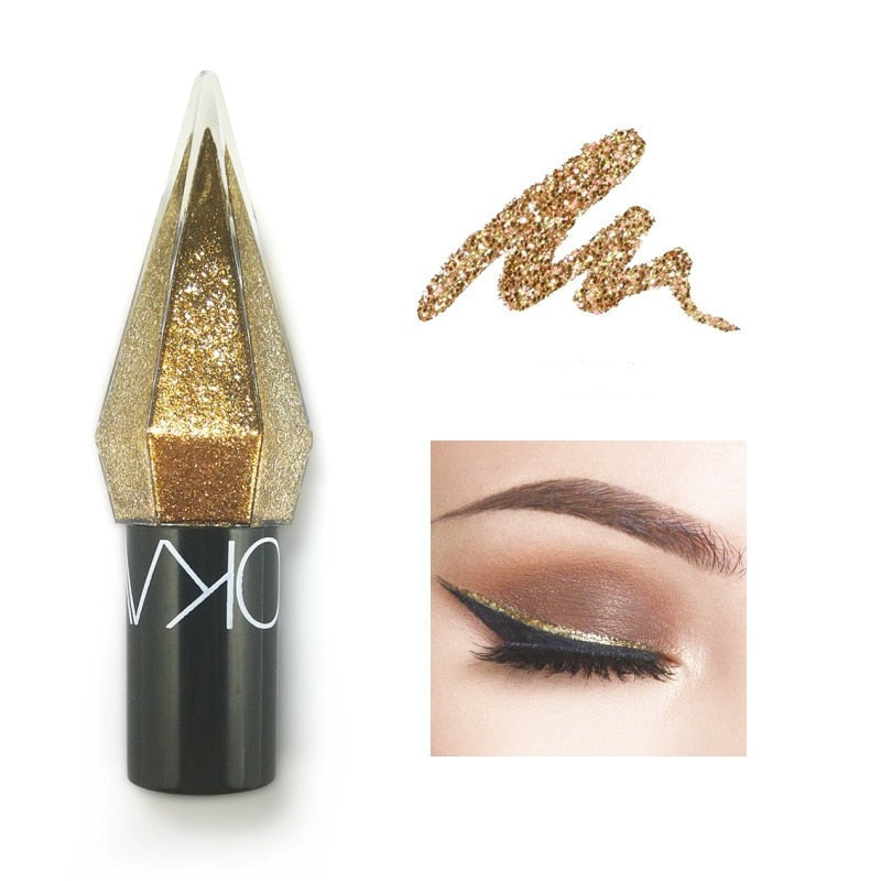 Glinsterende vloeibare eyeliner met diamant