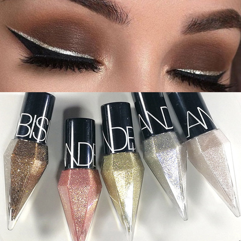 Glinsterende vloeibare eyeliner met diamant