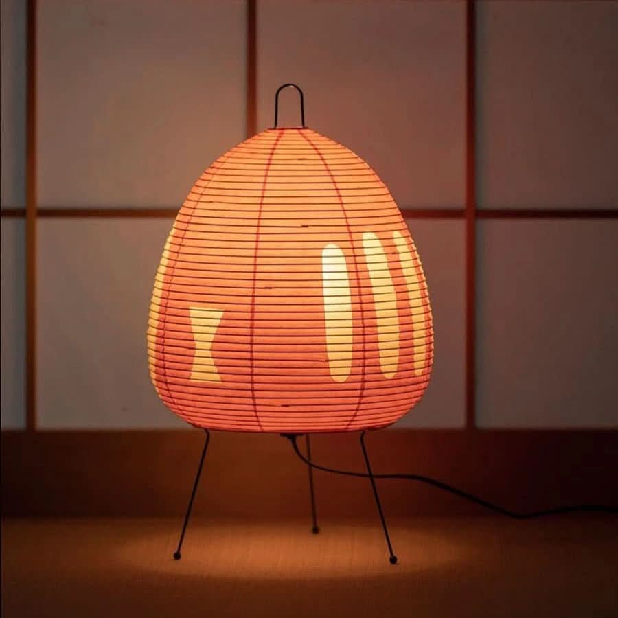 Tafellamp van Rijstpapier met IJzeren Voet in Japans Design 11
