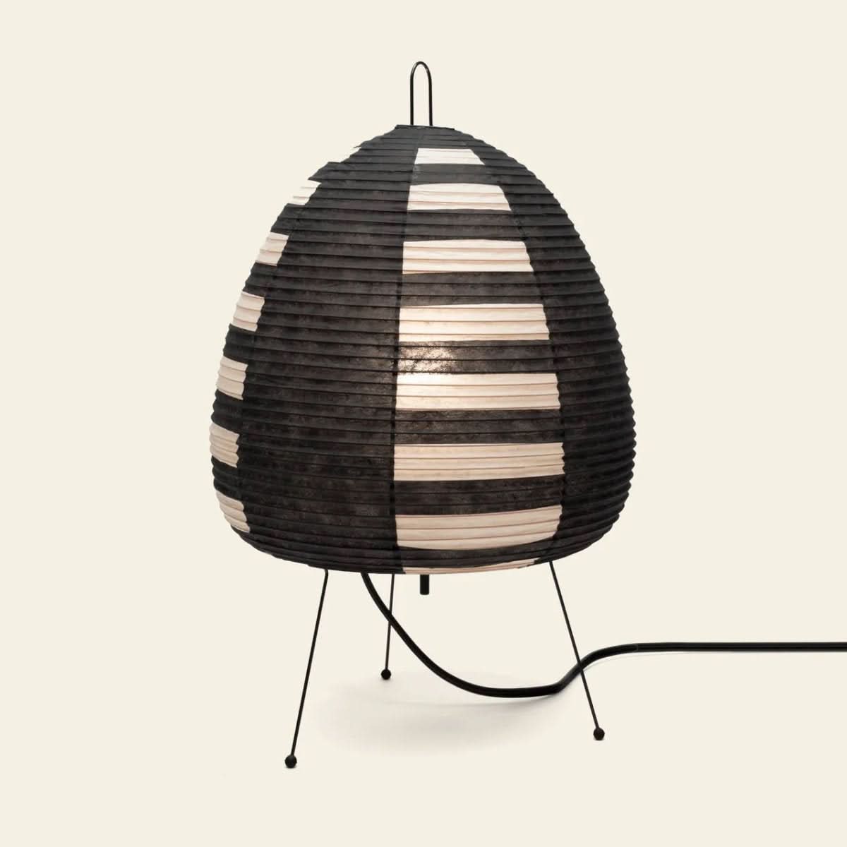 Tafellamp van Rijstpapier met IJzeren Voet in Japans Design 12