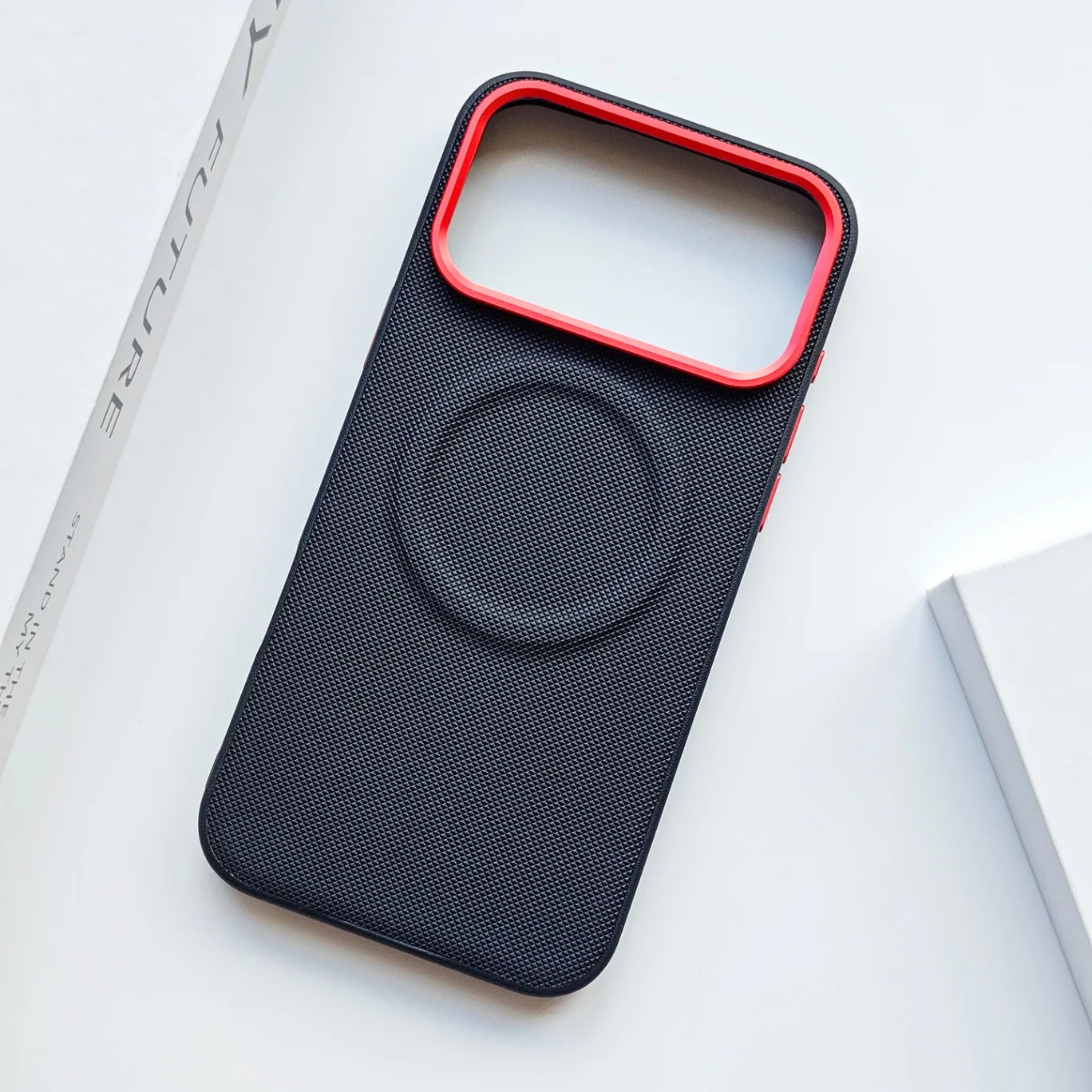 Telefoonhoesje voor iPhone 17 Pro Max met Magnetische Ring en Unieke Rode Lens 7