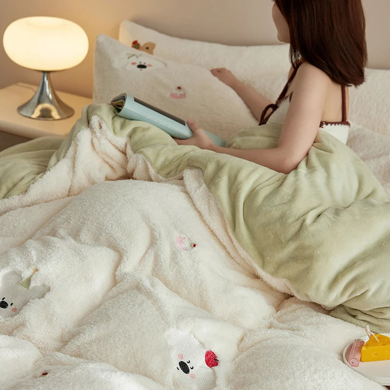 Unisex Beddenset Teddyfleece Met Borduurwerk En Omkeerbare Deken 3