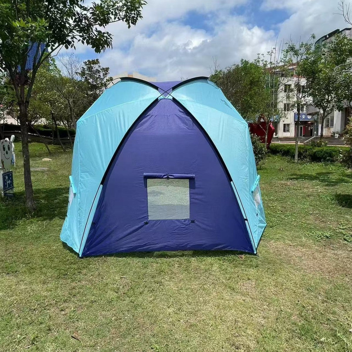 Unisex Strandpaviljoen met Geïntegreerde Ramen en Ventilatie 1