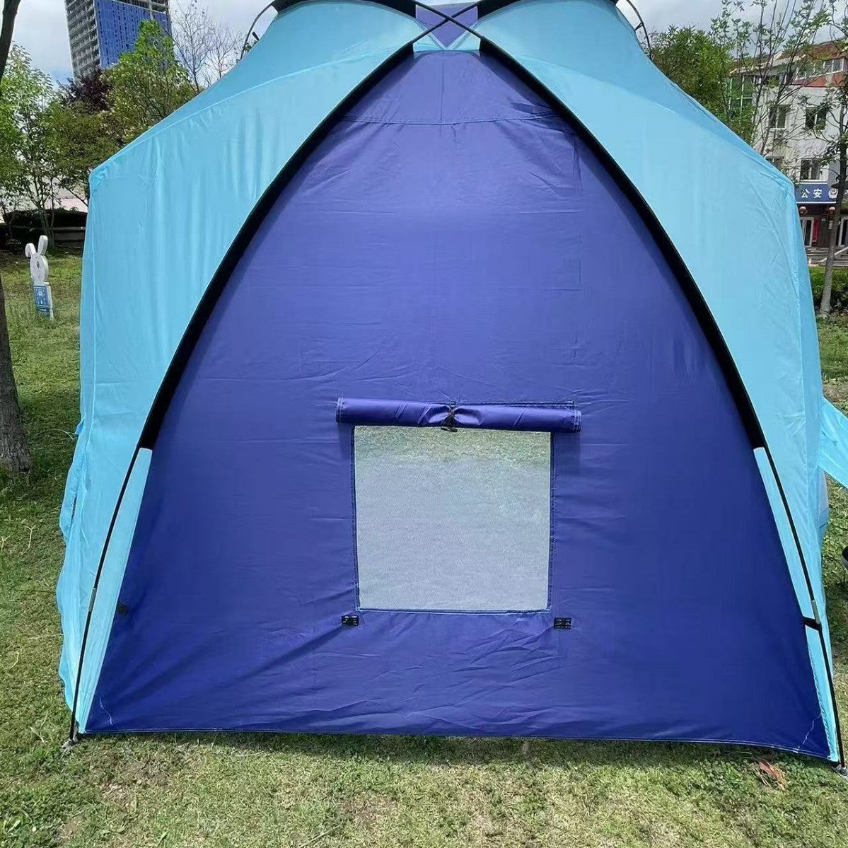 Unisex Strandpaviljoen met Geïntegreerde Ramen en Ventilatie 4