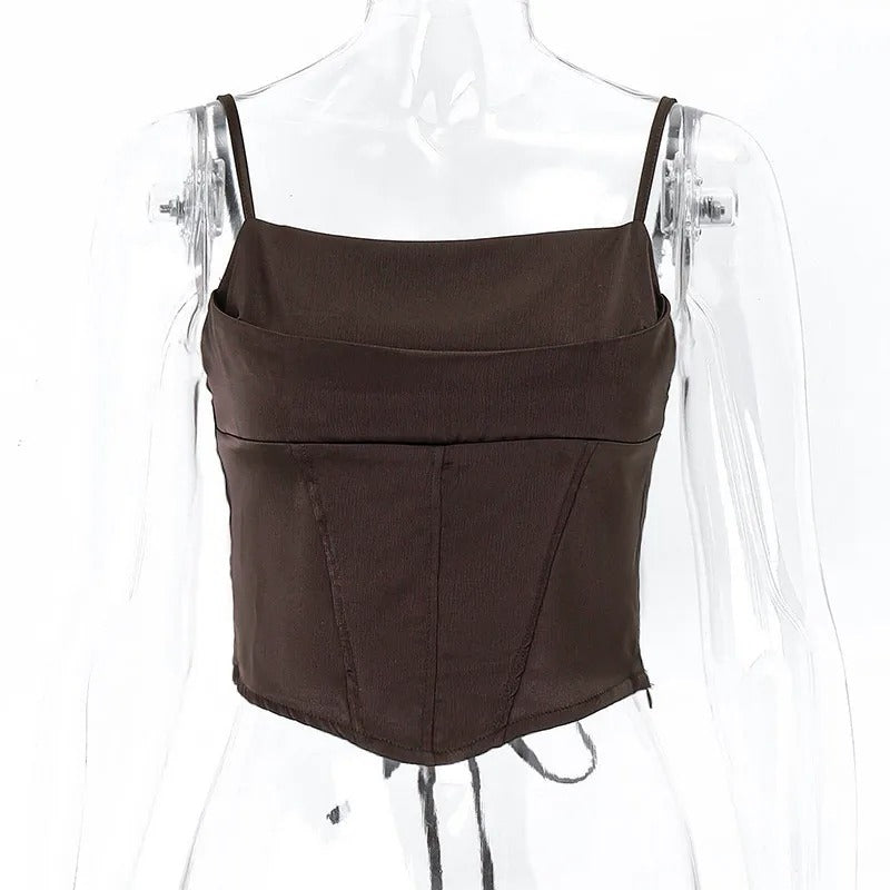 Dames crop top met vetersluiting en open rug