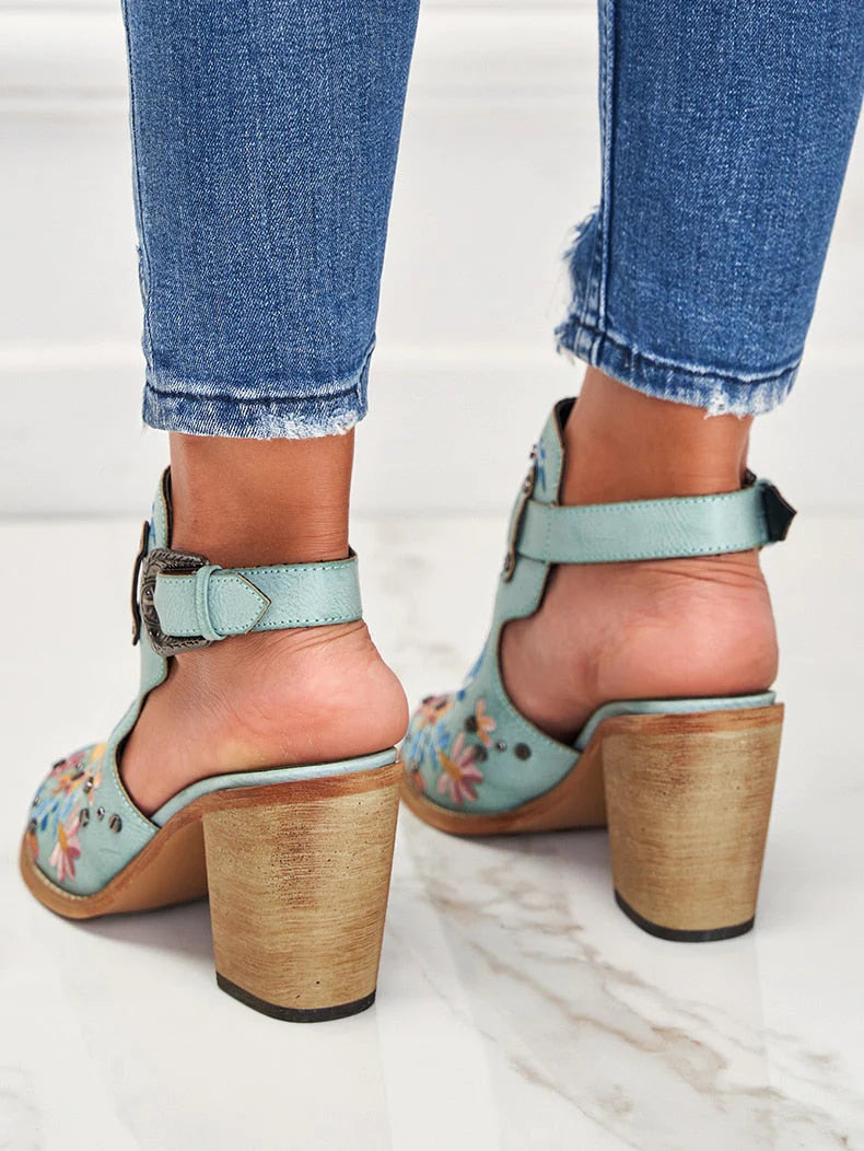 Laars sandalen met grote hak