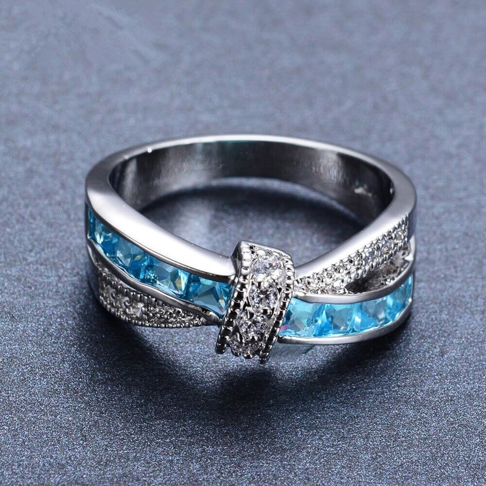 Criss Cross Kristal Ring
