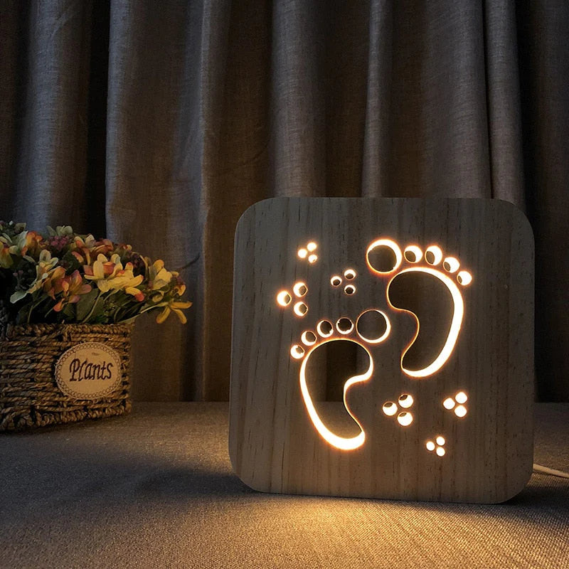 Design houten tafellamp.