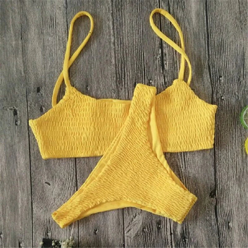 Bikiniset met plooien