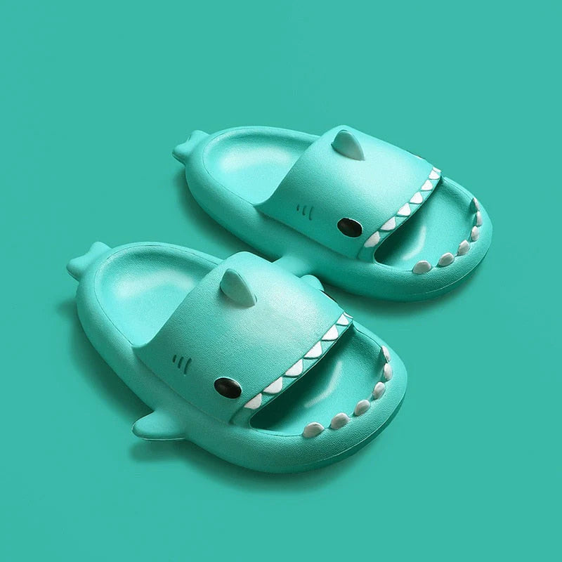 Baby en kinder slippers met haai