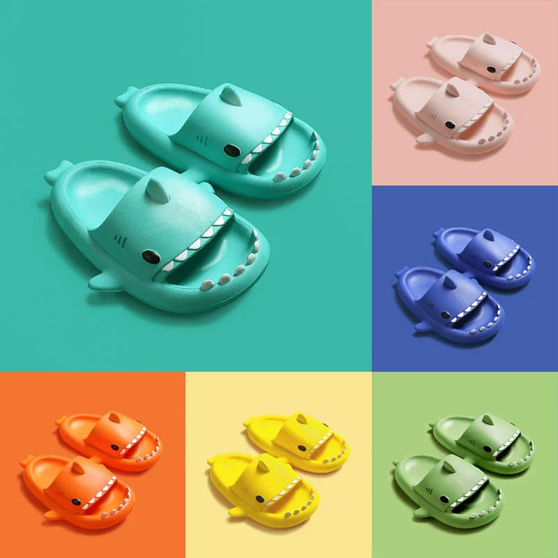 Baby en kinder slippers met haai